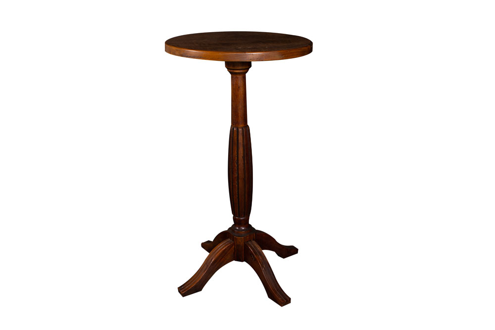 BISTRO EM MADEIRA COLONIAL