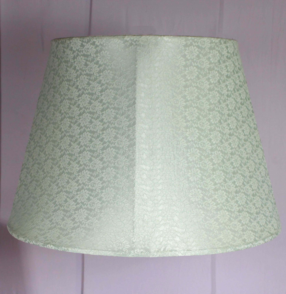 LUSTRE  CUPULA RENDA 220 V