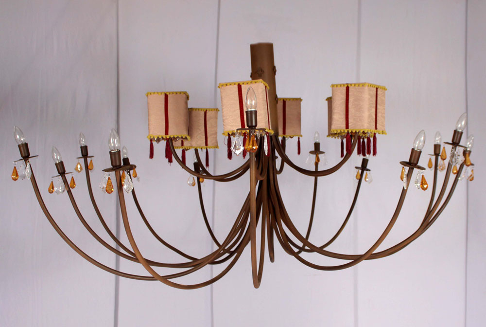 LUSTRE ARANHA COM 20 LAMPADAS E CRISTAIS  220V