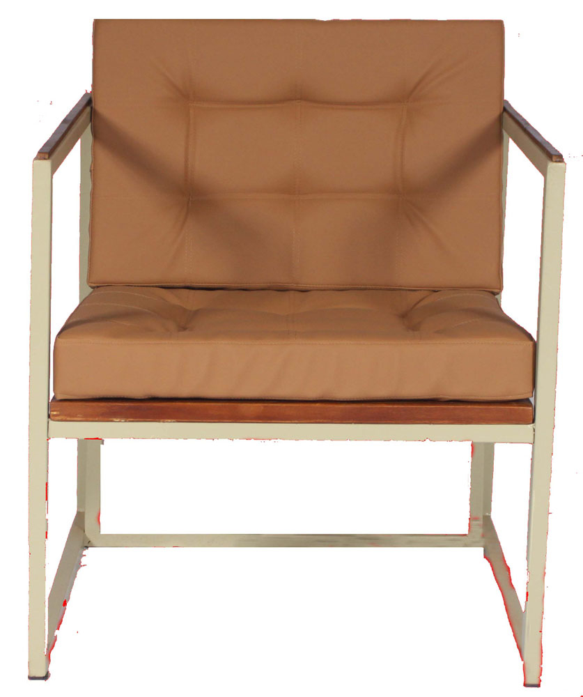 POLTRONA DE FERRO BRAÇO RETO 